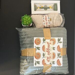Sunny and Wise gift set